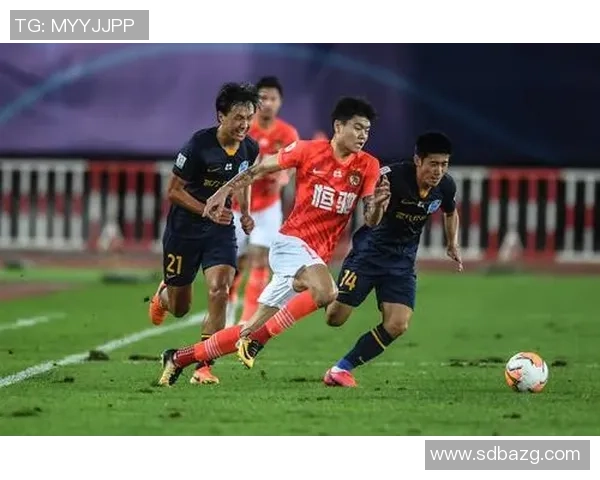 广州富力与广州恒大下半场精彩对决分析与战术解析