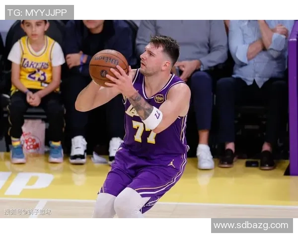 湖人vs马刺伤病陈述：东契奇复出詹姆斯等4人伤停 福克斯哈珀缺席